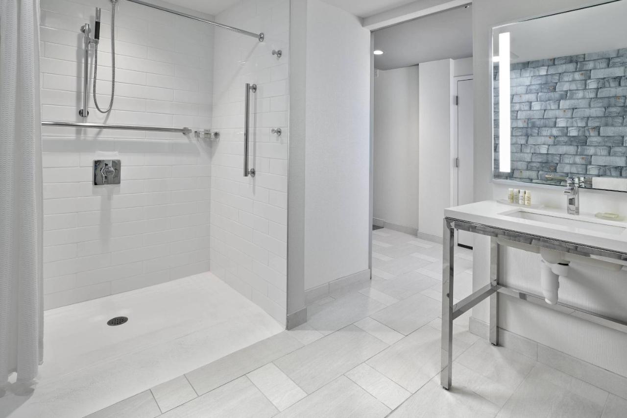 Renaissance Edmonton Airport Hotel Nisku Zewnętrze zdjęcie
