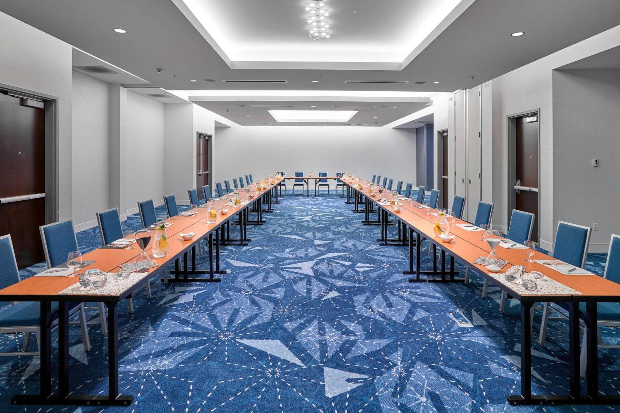 Renaissance Edmonton Airport Hotel Nisku Zewnętrze zdjęcie